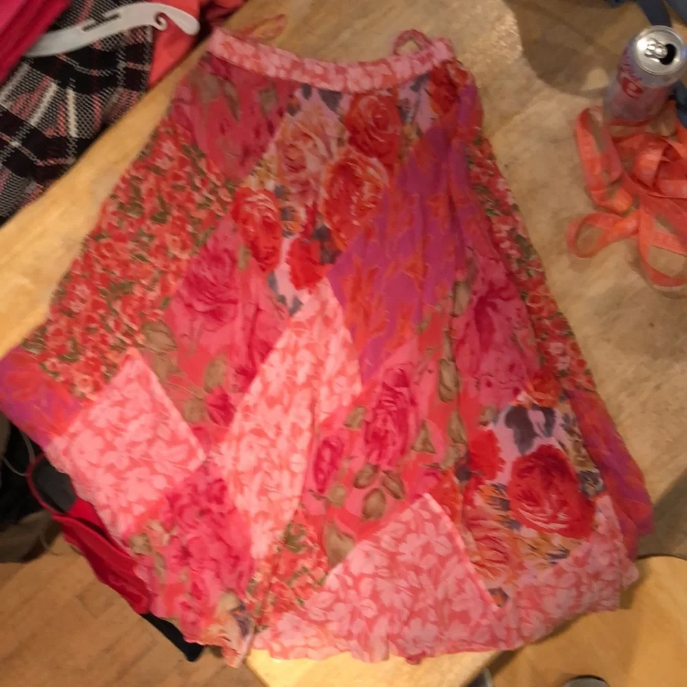 Coldwater creek melon/pink/red flowy skirt - Picture 6 of 6